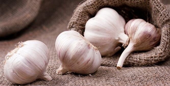 knoflook voor de behandeling van wormen